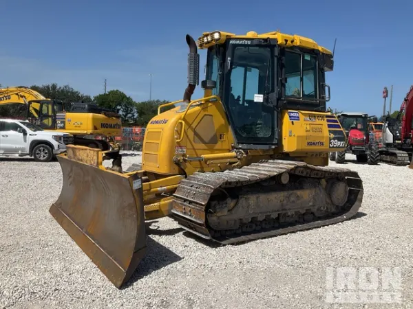 2023 Komatsu D39PXI-24