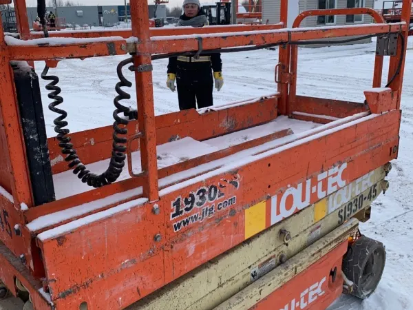 2015 JLG 1930ES