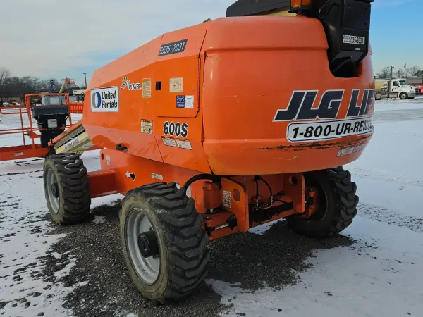 2012 JLG 600S