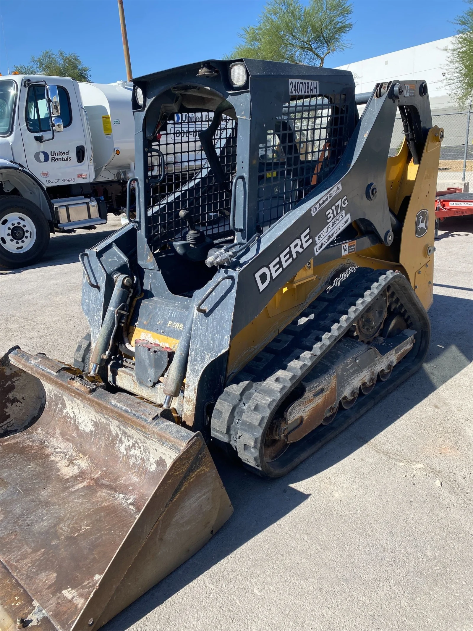 2019 John Deere 317G