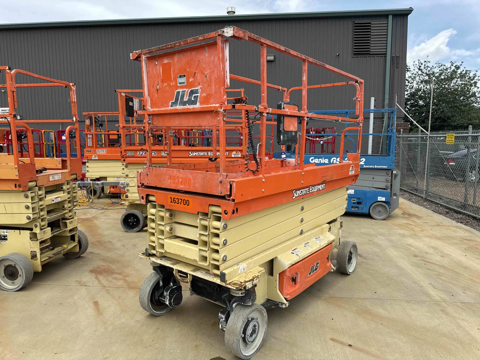 2017 JLG 2646ES