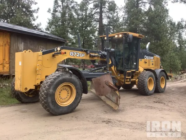 2018 John Deere 872GP