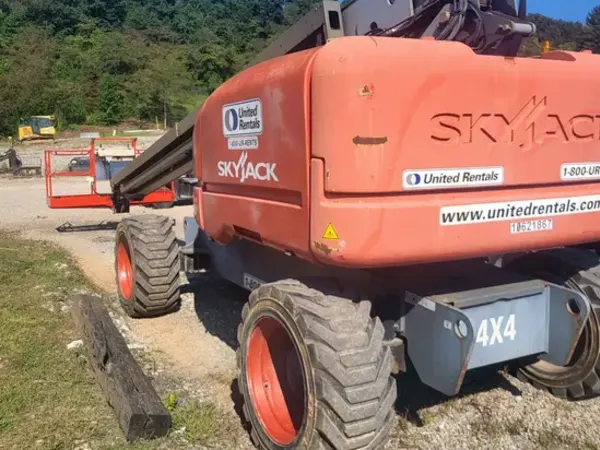 2017 Skyjack SJ82T