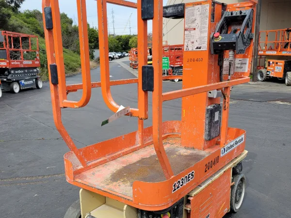 2018 JLG 1230ES Self-Propelled One-Person