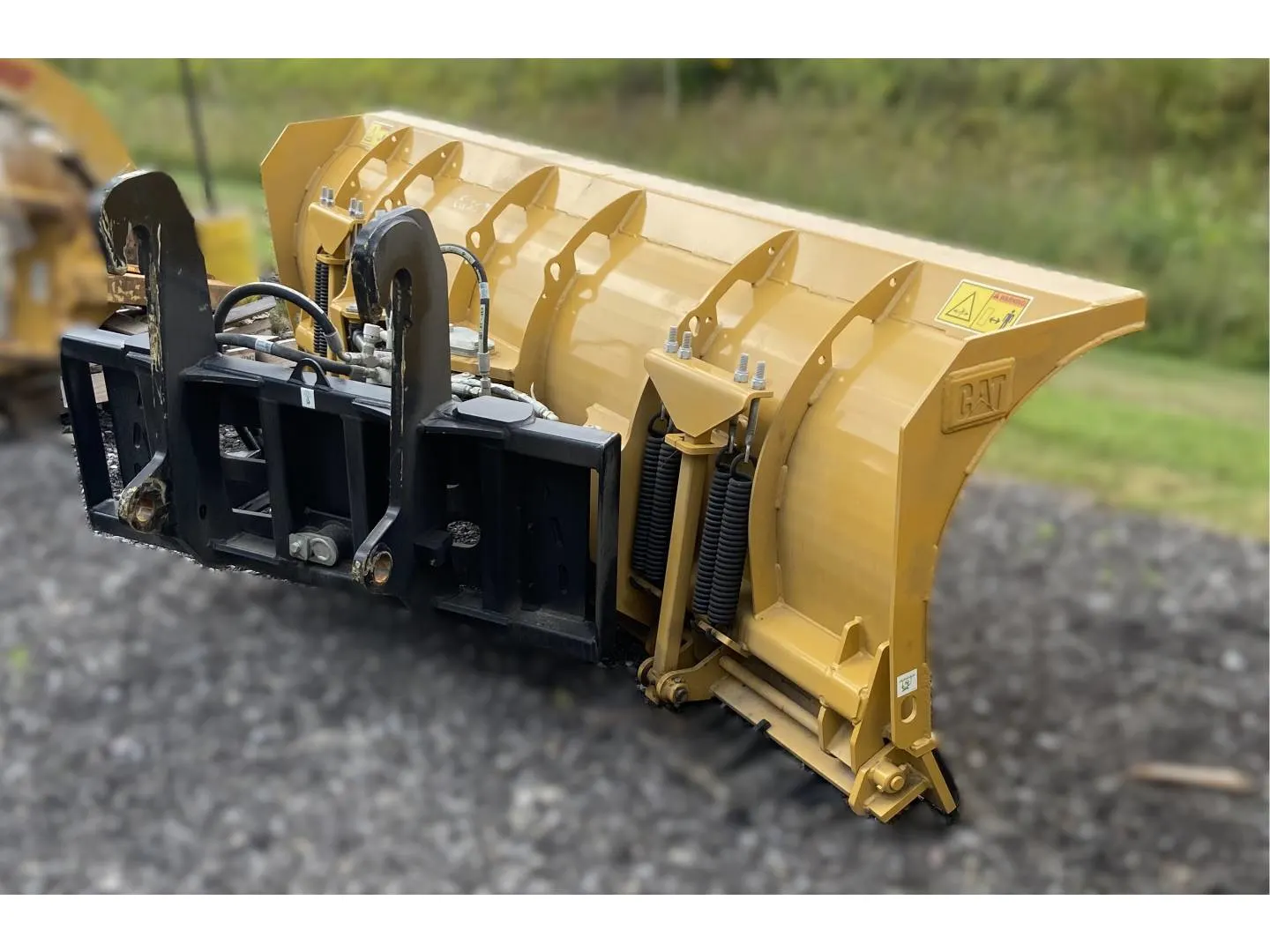 2025 Caterpillar BHL 10' SNOW PLOW, IT