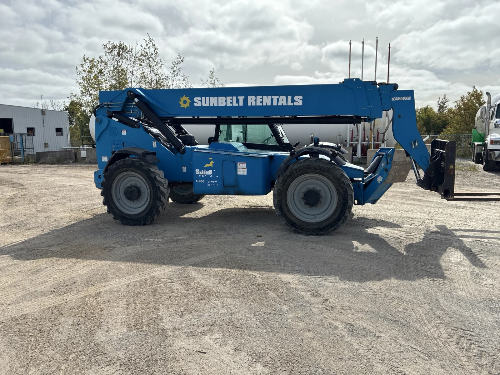 2017 Genie GTH-1056