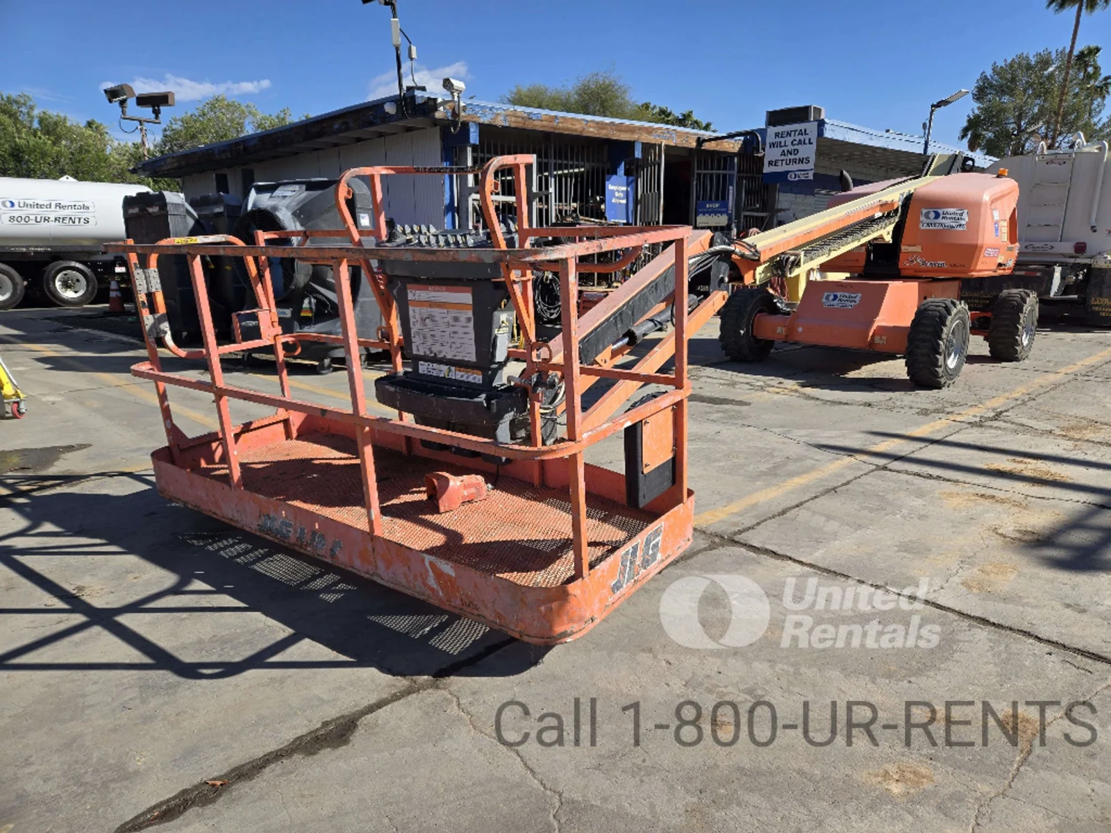 2017 JLG 460SJ