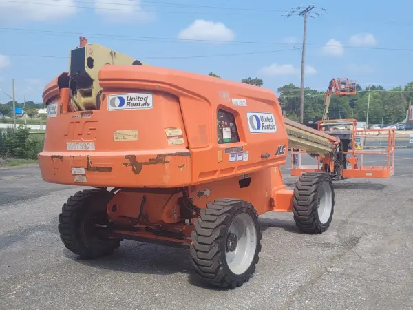 2017 JLG 600S