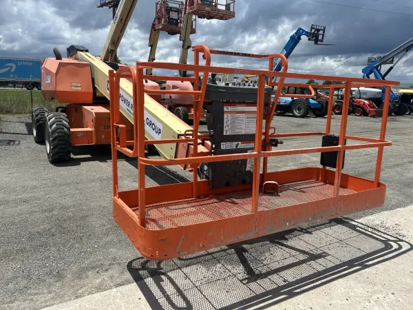 2016 JLG 600S