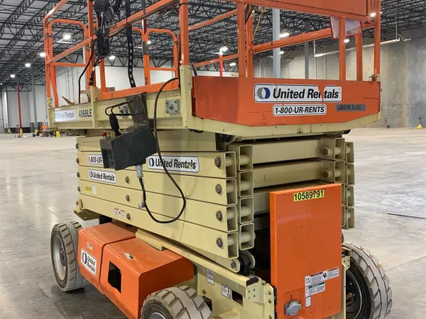 2017 JLG 4069LE