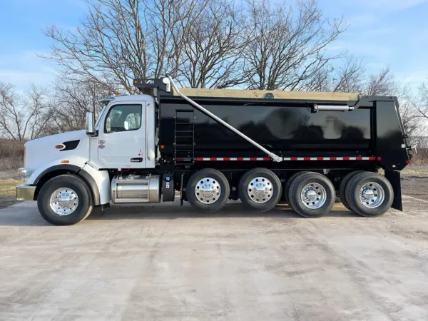 2026 PETERBILT 567