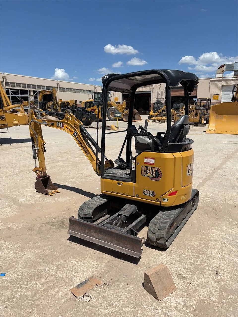 2022 Caterpillar 302 CR