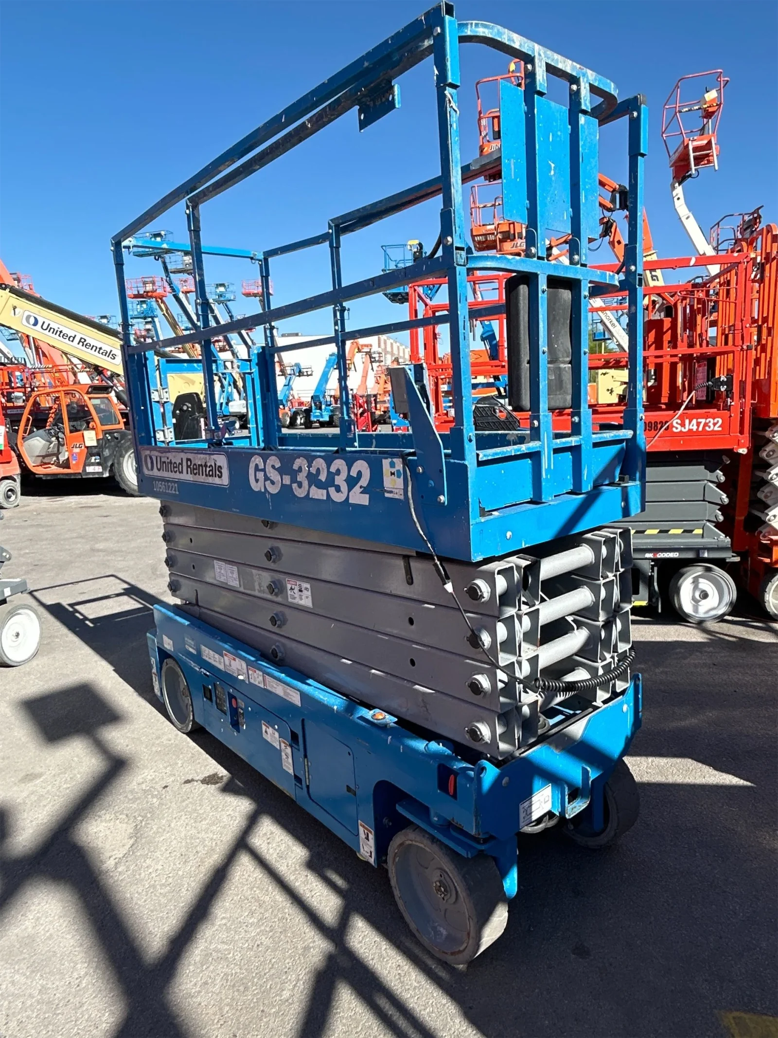 2017 Genie GS-3232
