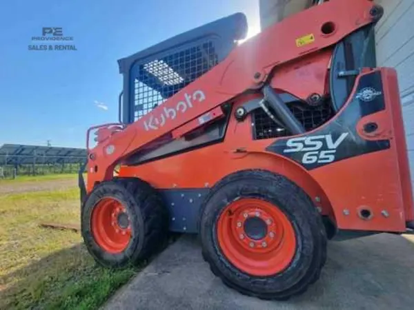 2022 Kubota SSV65