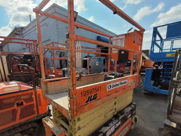 2017 JLG 1932R