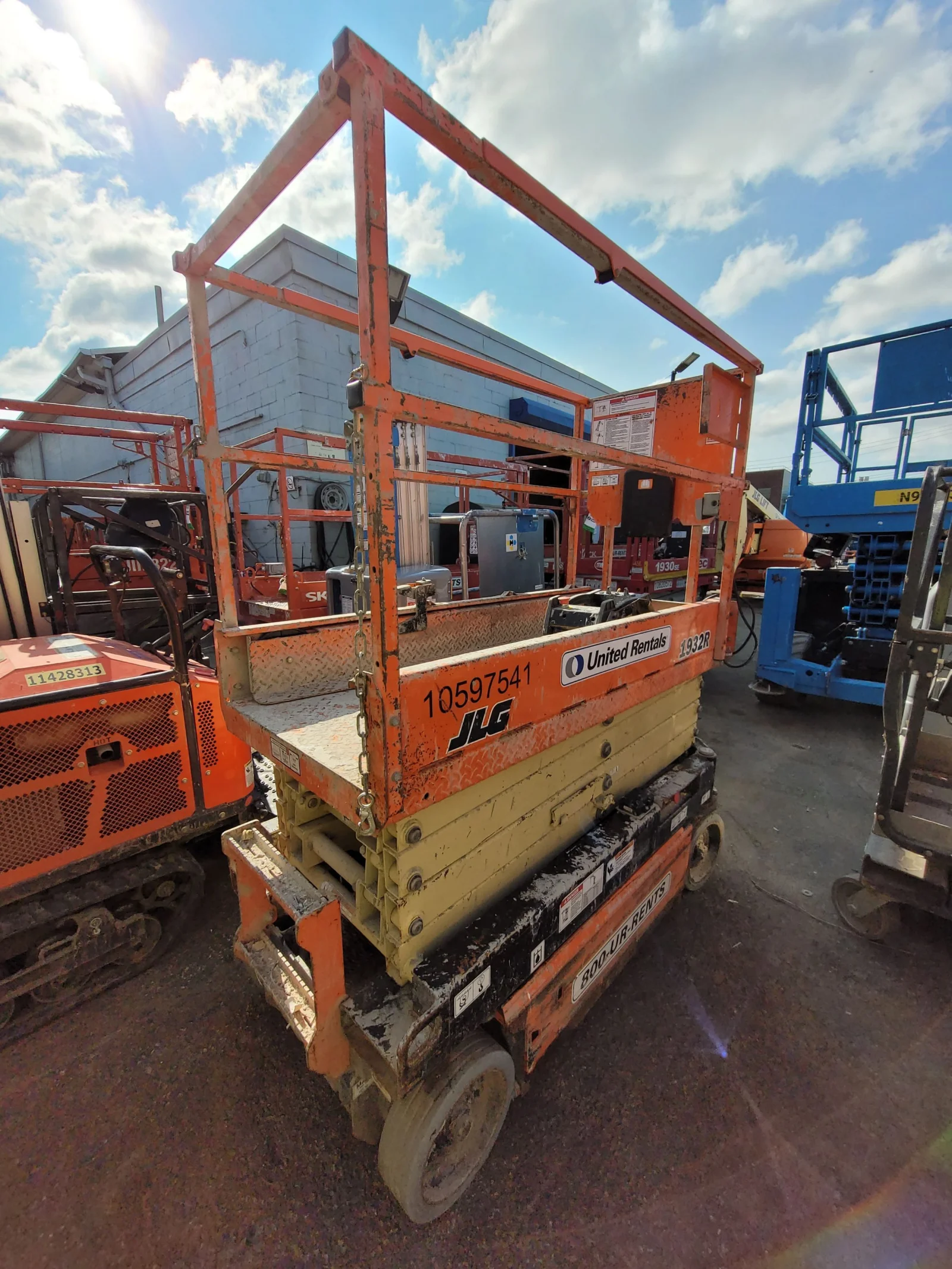 2017 JLG 1932R