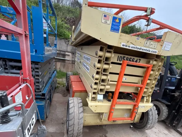 2017 JLG 4069LE