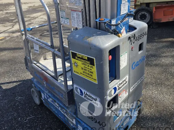 2016 Genie GR-20 Self-Propelled One-Person