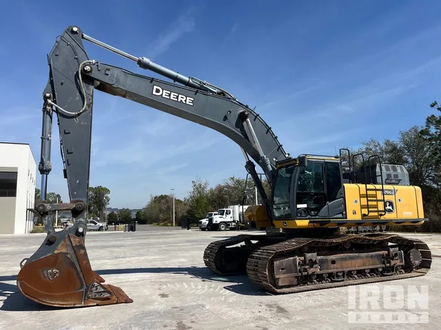 2022 John Deere 470G LC