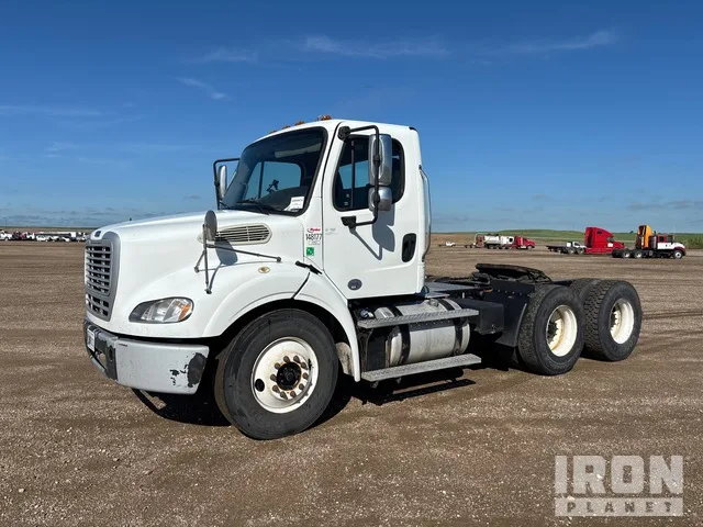 2014 Freightliner M2 112