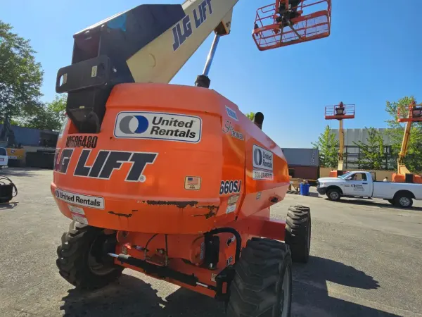 2017 JLG 660SJ