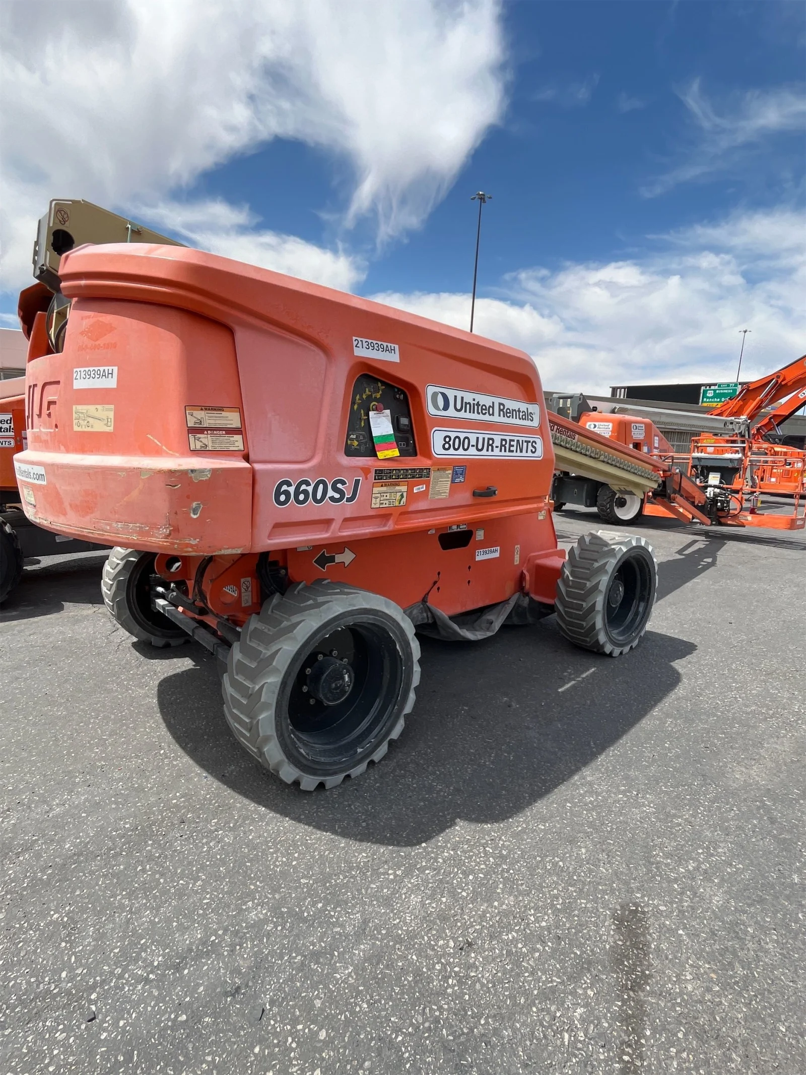 2018 JLG 660SJ