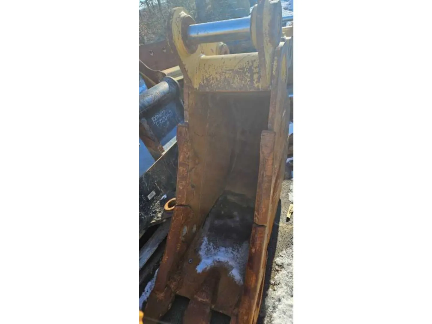 2022 Caterpillar B LINKAGE 24" SD BUCKET