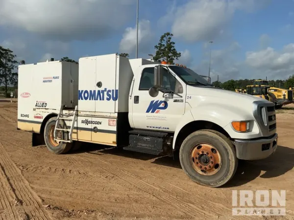 2013 Ford F-750