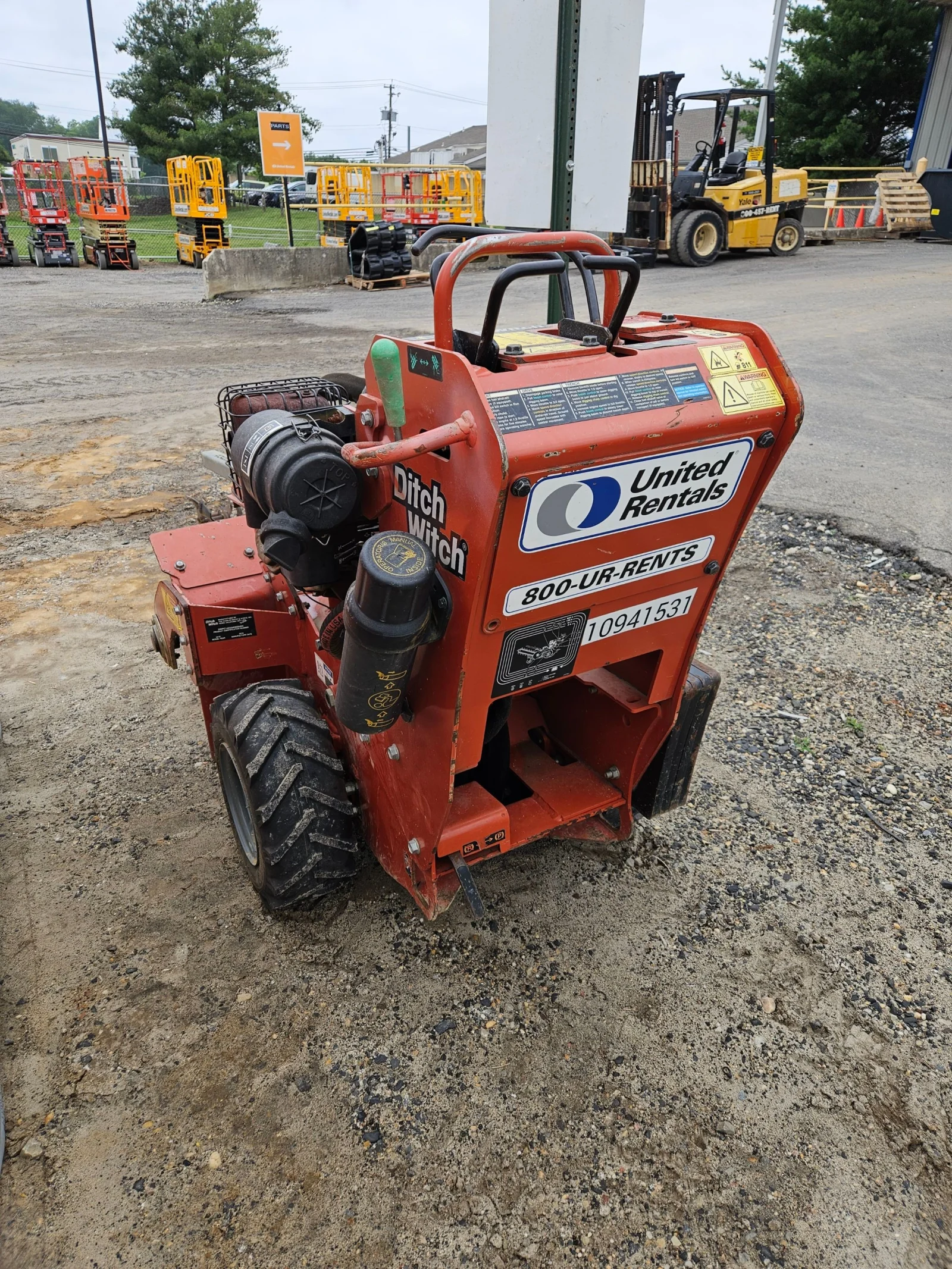 2019 Ditch Witch C14