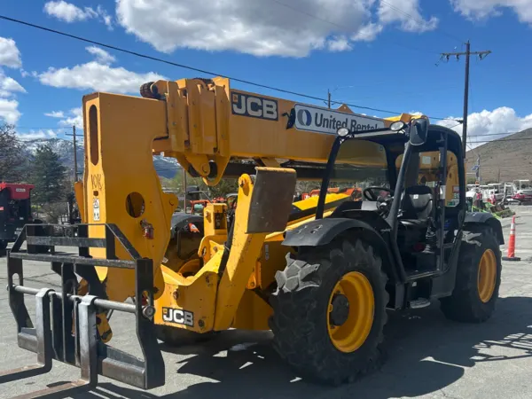 2019 JCB 510-56