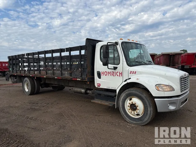 2015 Freightliner M2 106