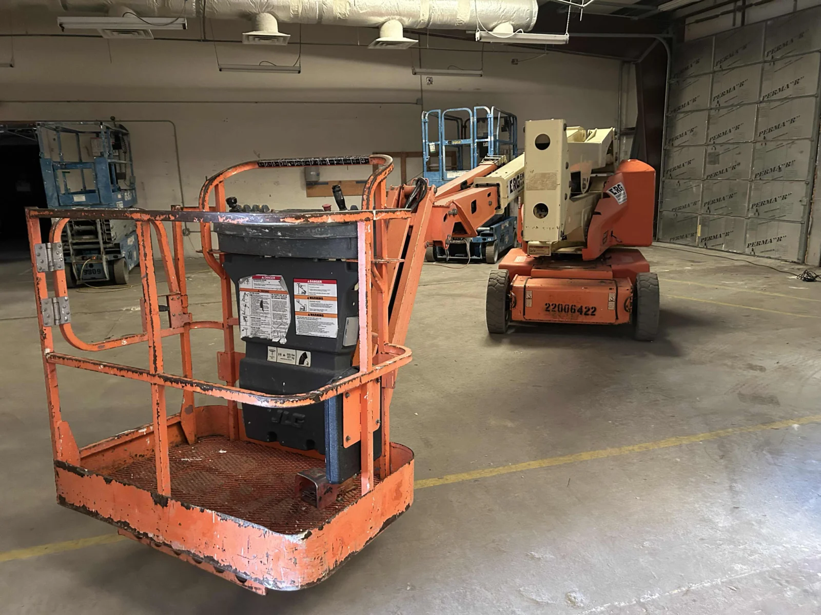 2012 JLG E400AJPN