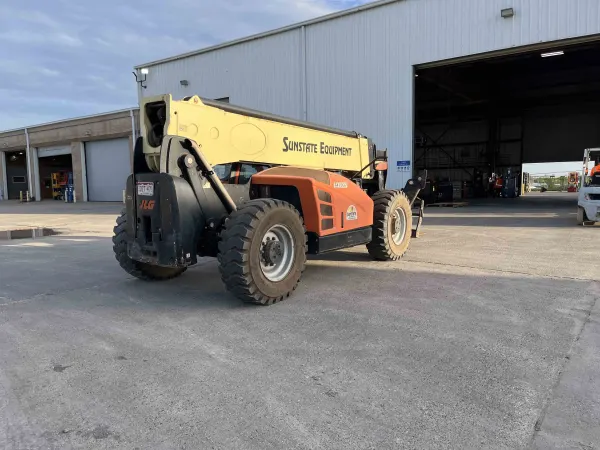 2015 JLG 1255