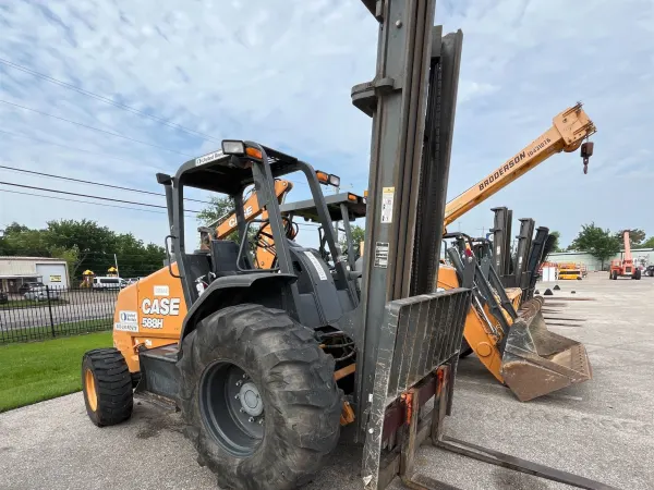 2019 Case 588H