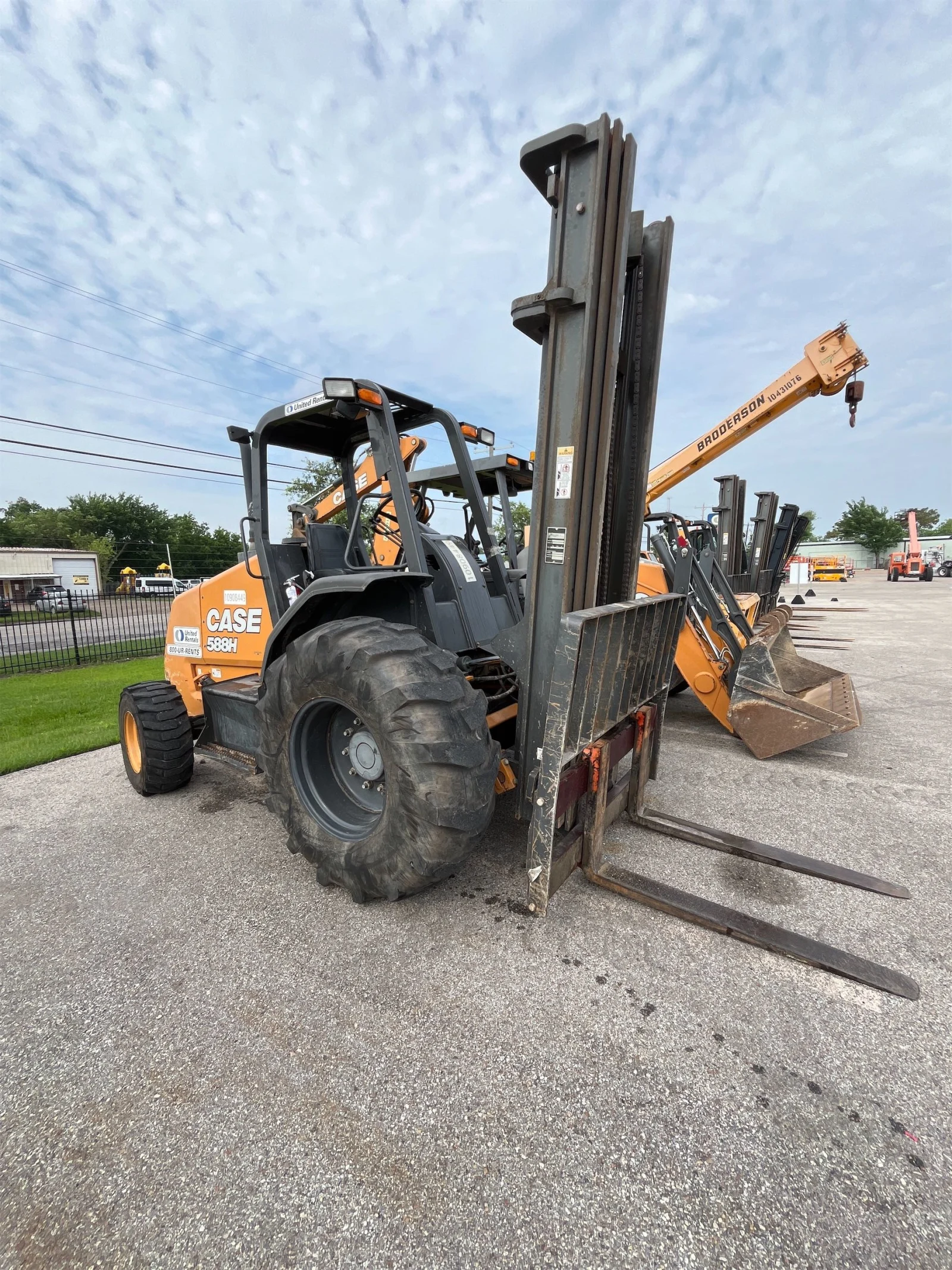 2019 Case 588H