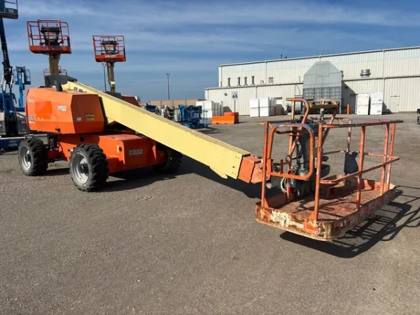 2017 JLG 600S