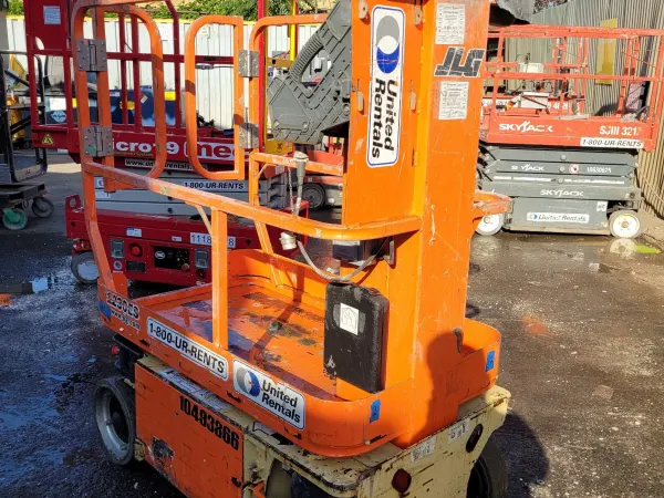 2016 JLG 1230ES Self-Propelled One-Person
