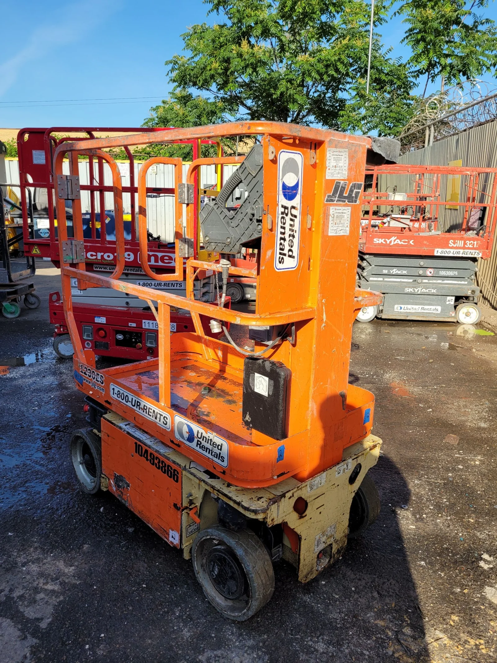 2016 JLG 1230ES Self-Propelled One-Person