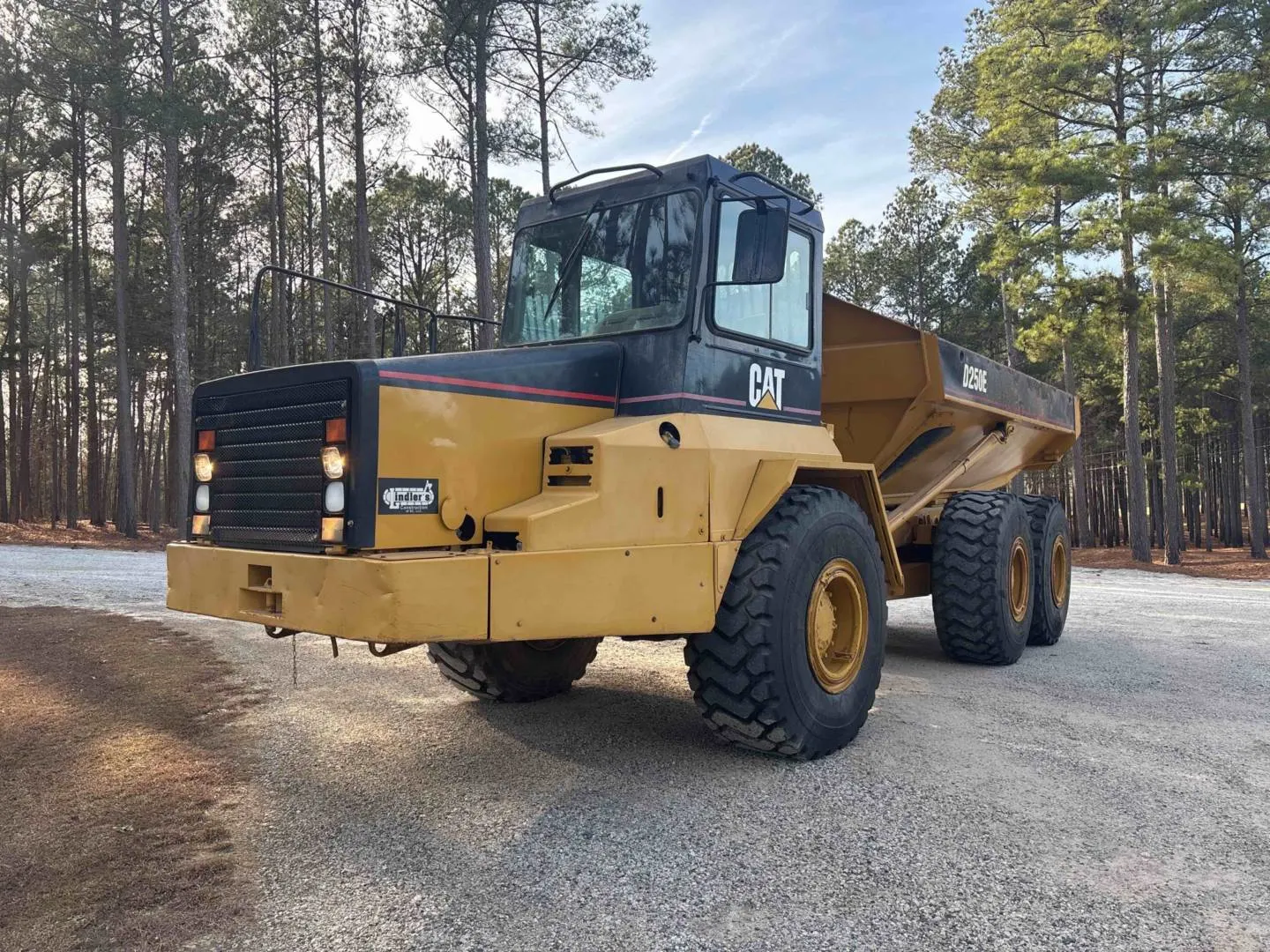 2001 Caterpillar D250EII