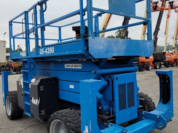 2017 Genie GS-4390-RT-Rough-Terrain
