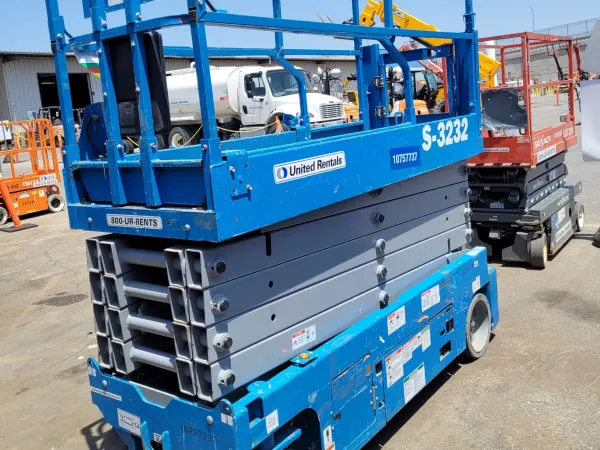2018 Genie GS-3232