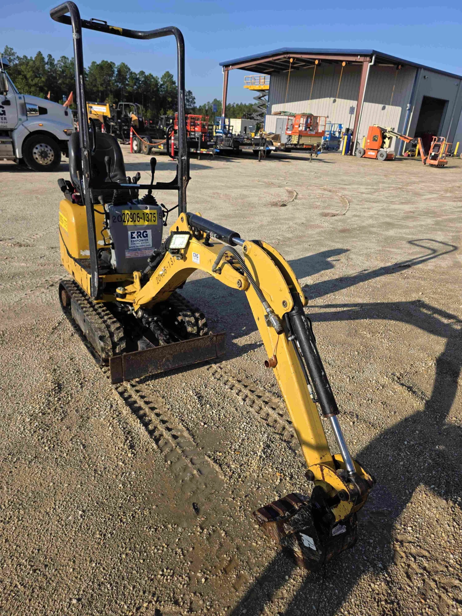 2020 Caterpillar 300.9D