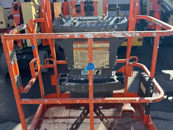 2015 JLG E300AJP Articulating