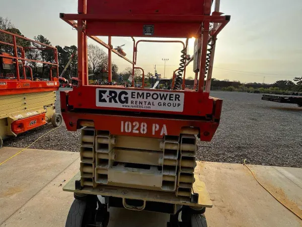 2015 JLG 3246ES