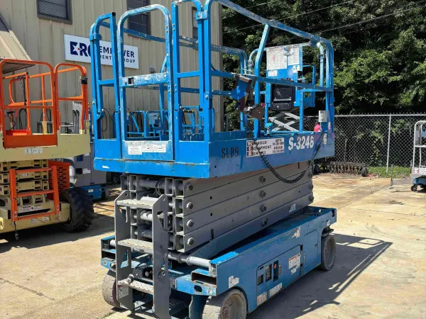2016 Genie GS-3246