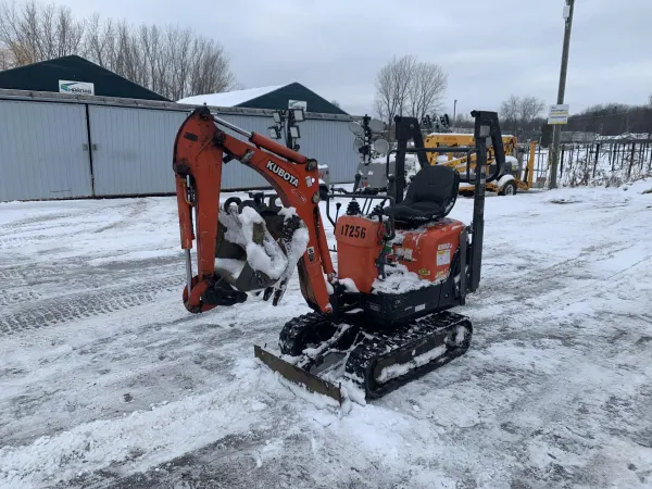 2020 Kubota K008-3