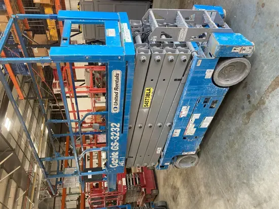 2017 Genie GS-3232