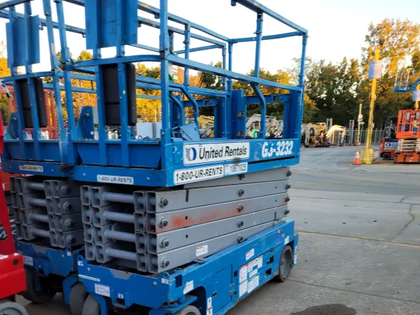 2017 Genie GS-3232