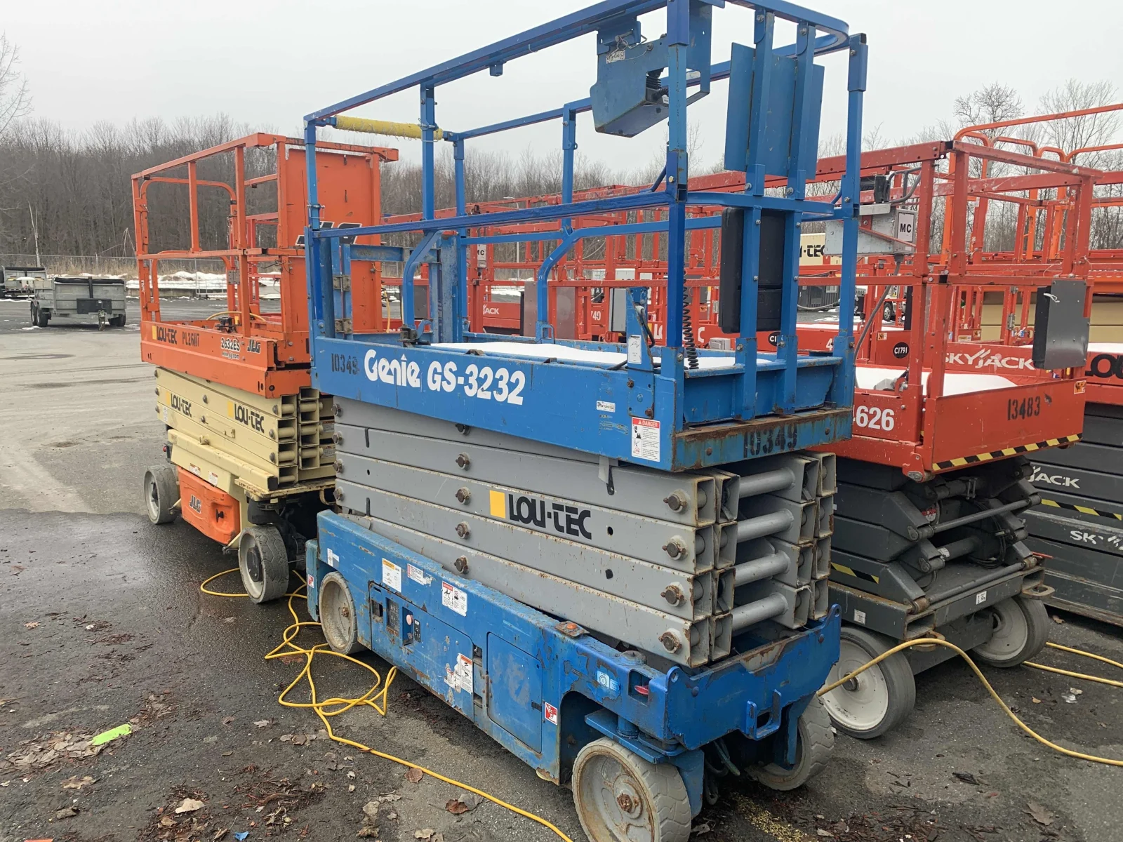 2017 Genie GS-3232