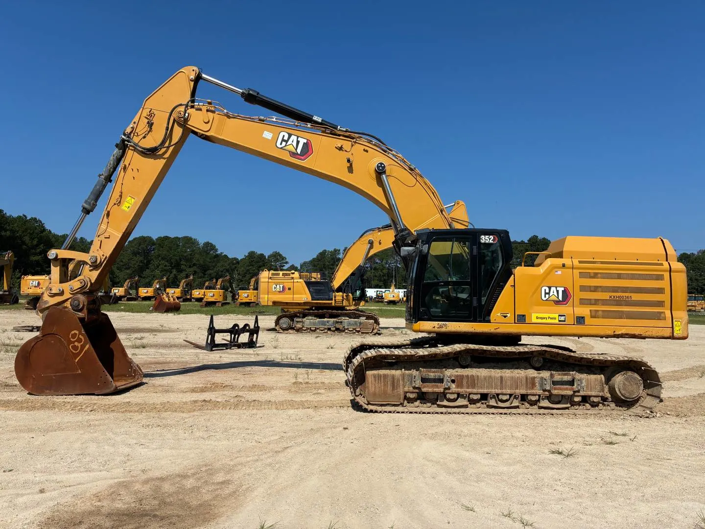 2023 Caterpillar 352-08FG